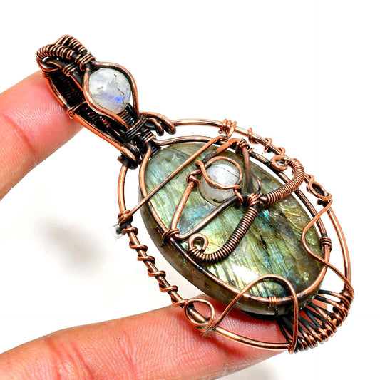 Mystic Aurora – Labradorite Copper Pendant