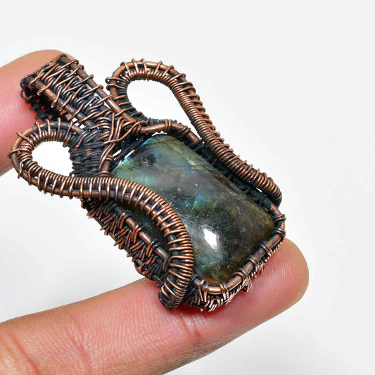 Ember’s Essence – Labradorite & Dark Copper Pendant