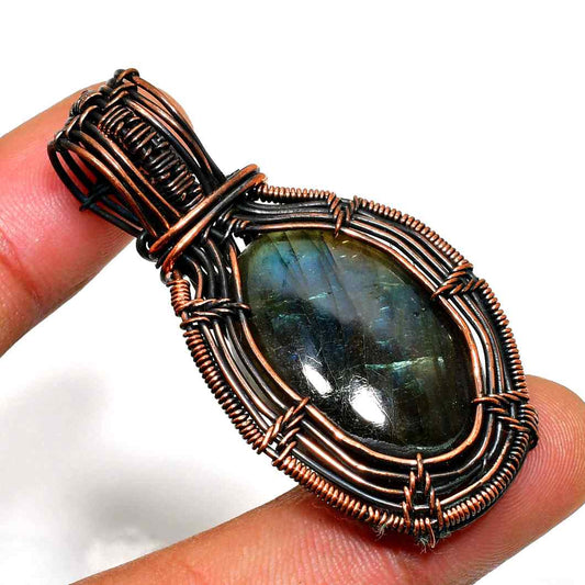 Celestial Embrace – Labradorite & Copper Pendant