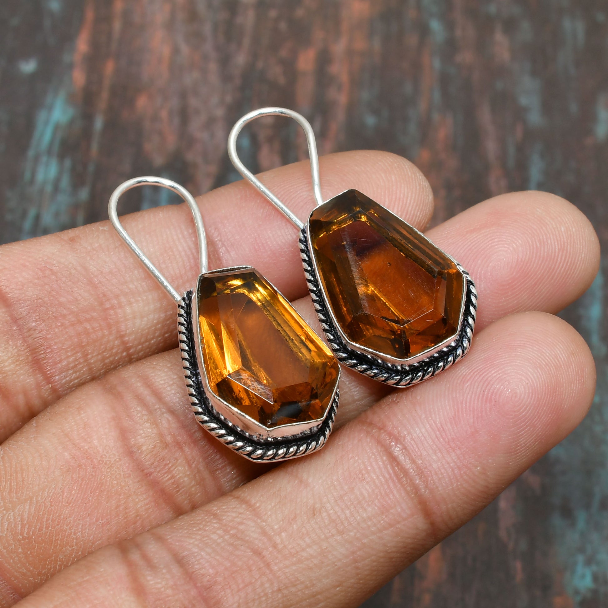 Solar Gleam – Citrine & Silver Earrings