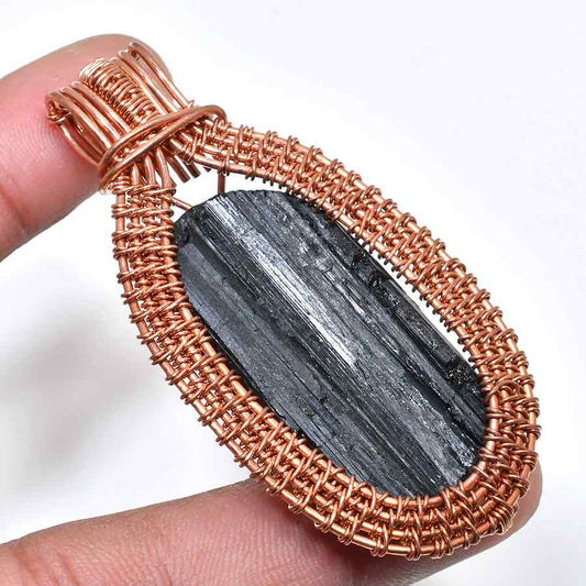 Guardian’s Embrace – Copper-Wrapped Obsidian Pendant