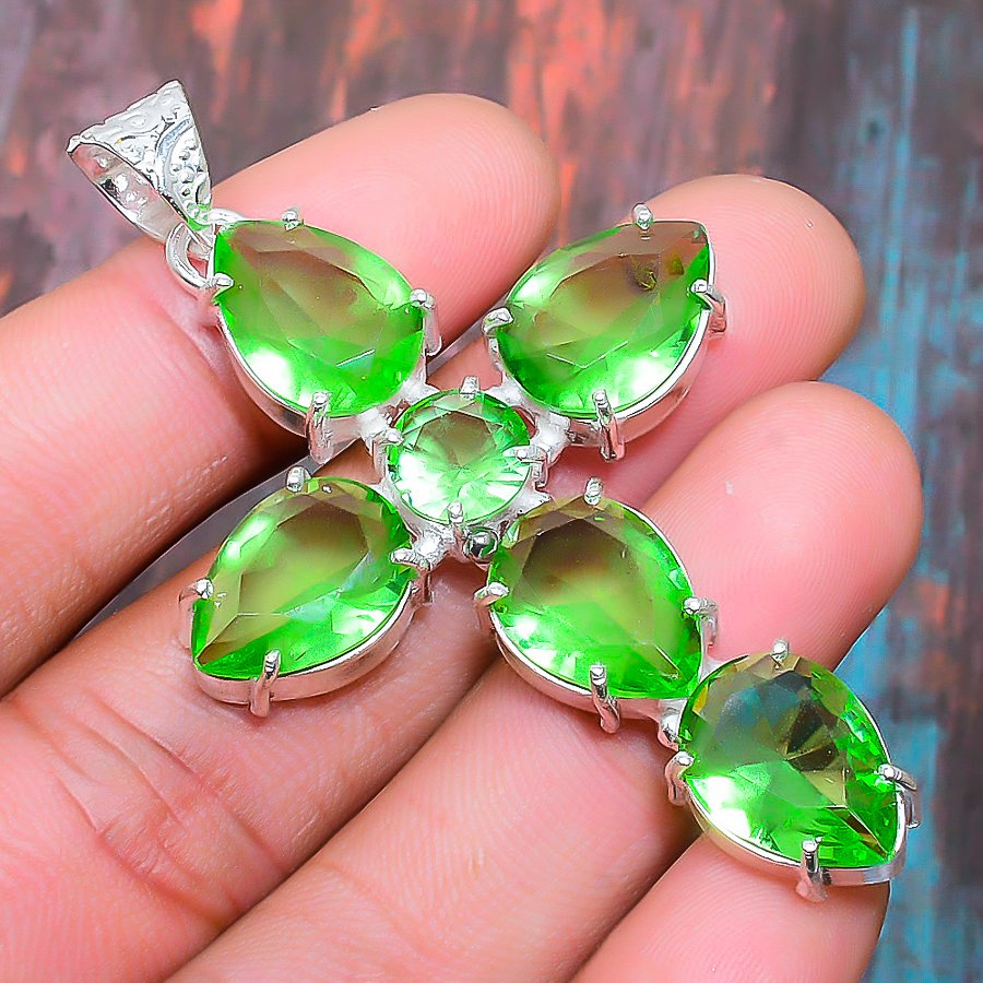 Verdant Renewal – Sterling Silver Peridot Cross Pendant