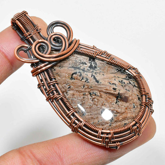 Earth’s Embrace – Agate & Copper Pendant