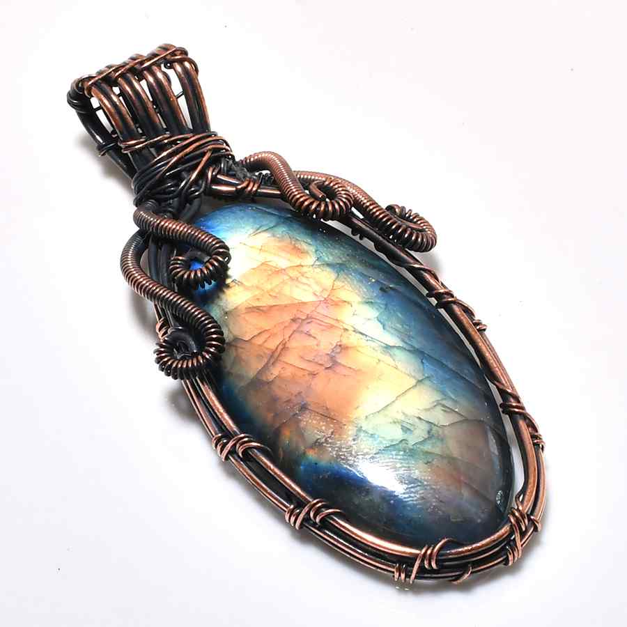 Aurora’s Shimmer – Labradorite & Copper Pendant