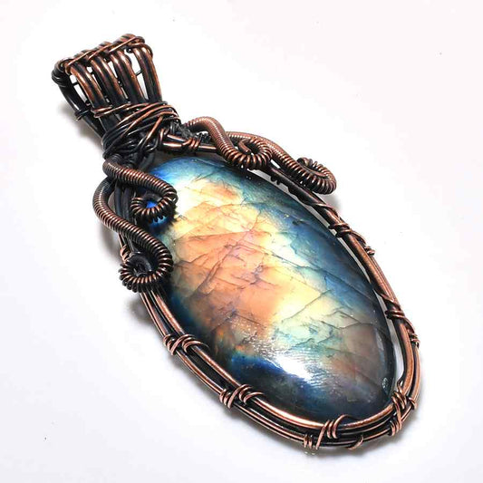 Aurora’s Shimmer – Labradorite & Copper Pendant