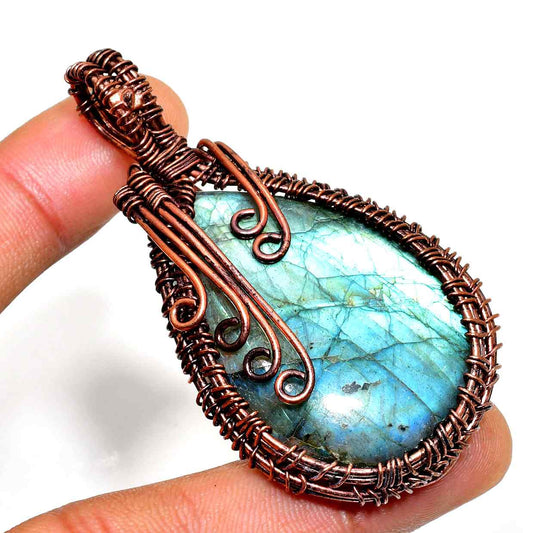 Aurora’s Dreamcatcher – Labradorite & Copper Pendant