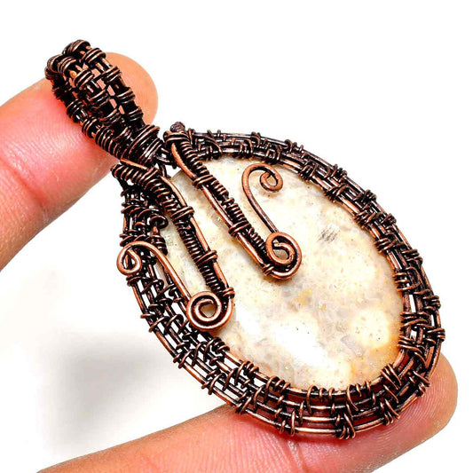 Luna’s Grace – Amethyst Copper Pendant