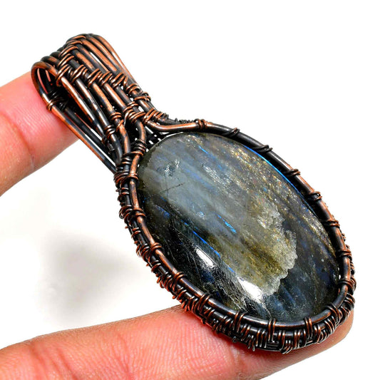 Mystic Eclipse – Labradorite Copper Pendant