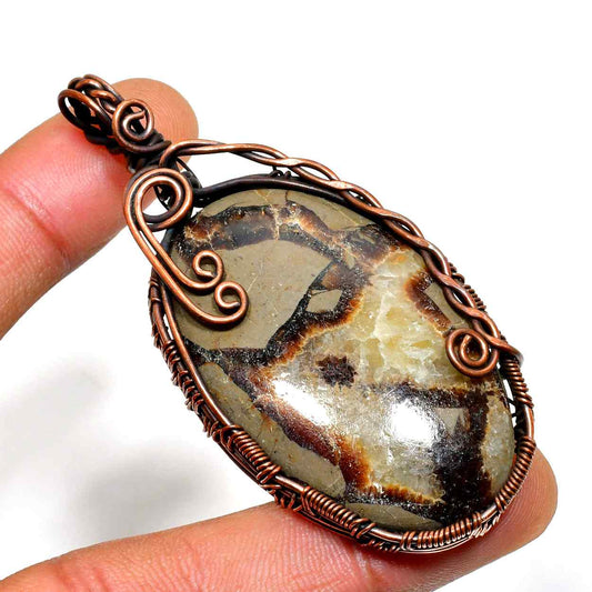 Gaia’s Embrace – Oxidized Copper Agate Pendant