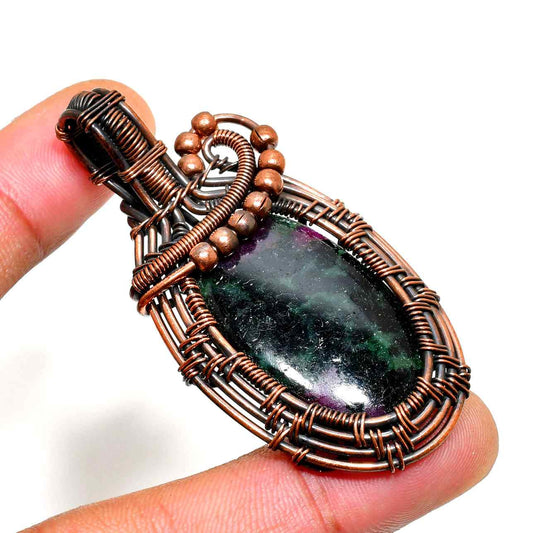Lyra’s Radiance – Amethyst Copper Pendant