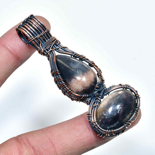 Ember’s Embrace – Smoky Quartz Copper Pendant