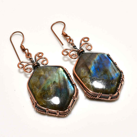 Lunar Gleam – Copper-Wrapped Labradorite Earrings