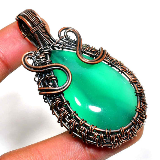 Verdant Harmony – Copper Wire Wrapped Green Gemstone Pendant