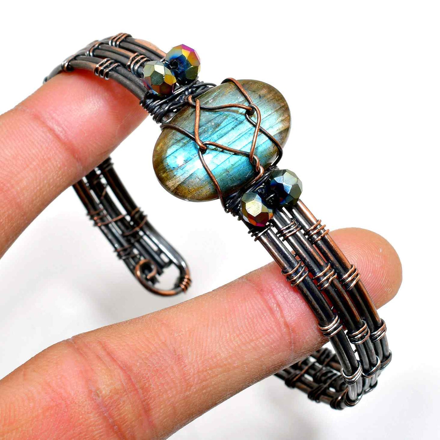 Luna’s Veil – Labradorite Copper Cuff
