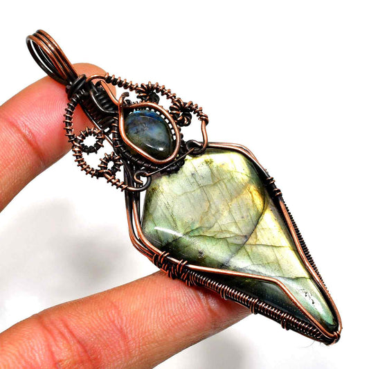 Enchanted Labyrinth – Hand-Wrapped Labradorite & Antique Copper Pendant