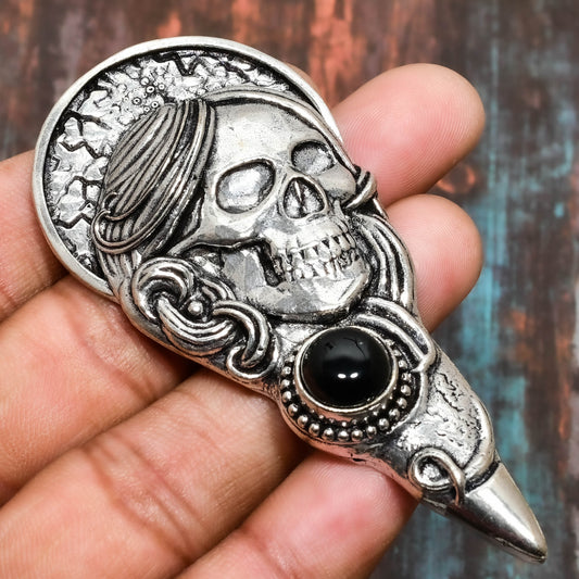 Ebon Sentinel – Black Onyx Skull Pendant