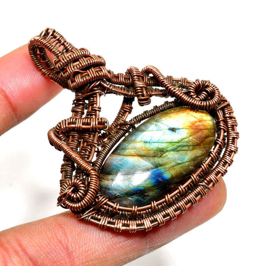 Celestial Guardian – Labradorite Copper Pendant