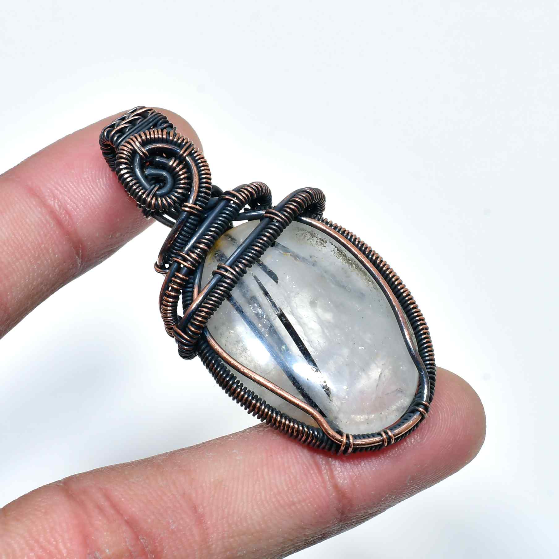 Radiant Clarity – Oxidized Copper Quartz Pendant
