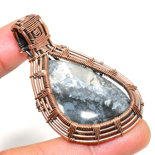Twilight Essence – Black Stone & Copper Pendant
