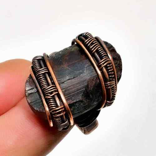 Earth’s Embrace – Black Tourmaline Copper Ring