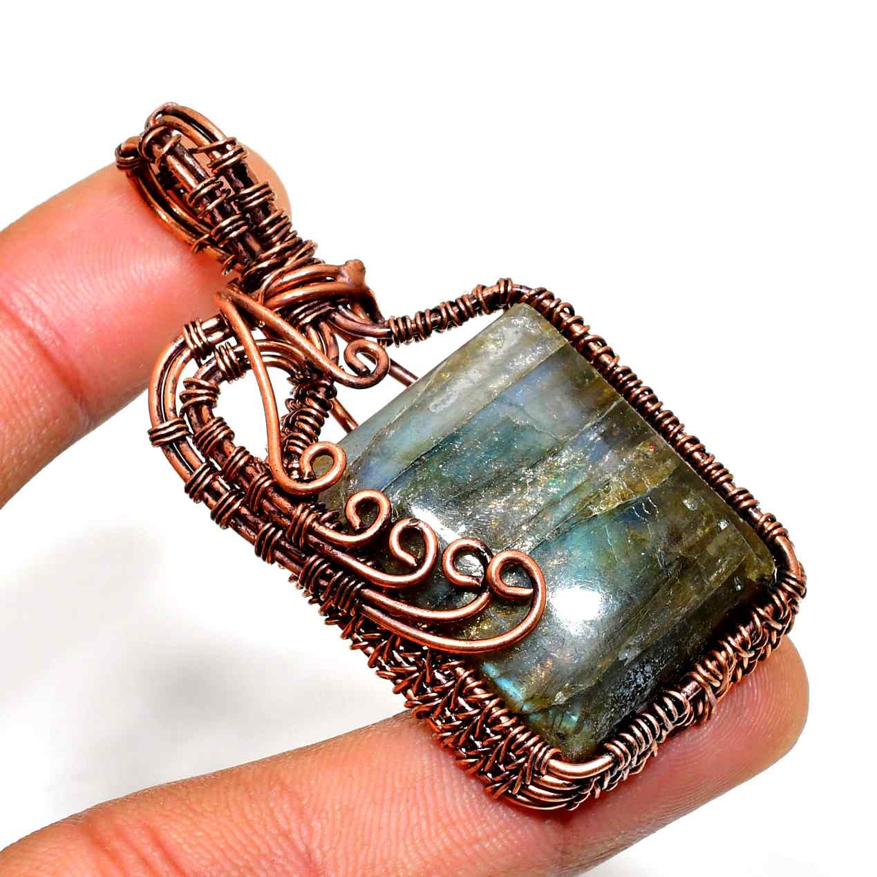 Mystic Gaze – Labradorite & Copper Pendant