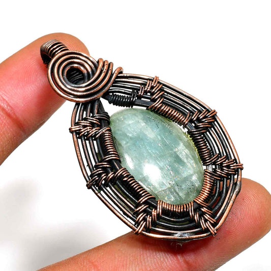 Tranquil Tide – Copper-Wrapped Aquamarine Pendant
