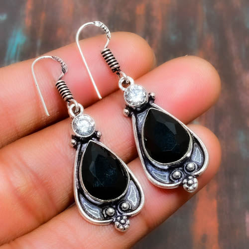 Midnight Embrace – Sterling Silver Black Onyx Earrings