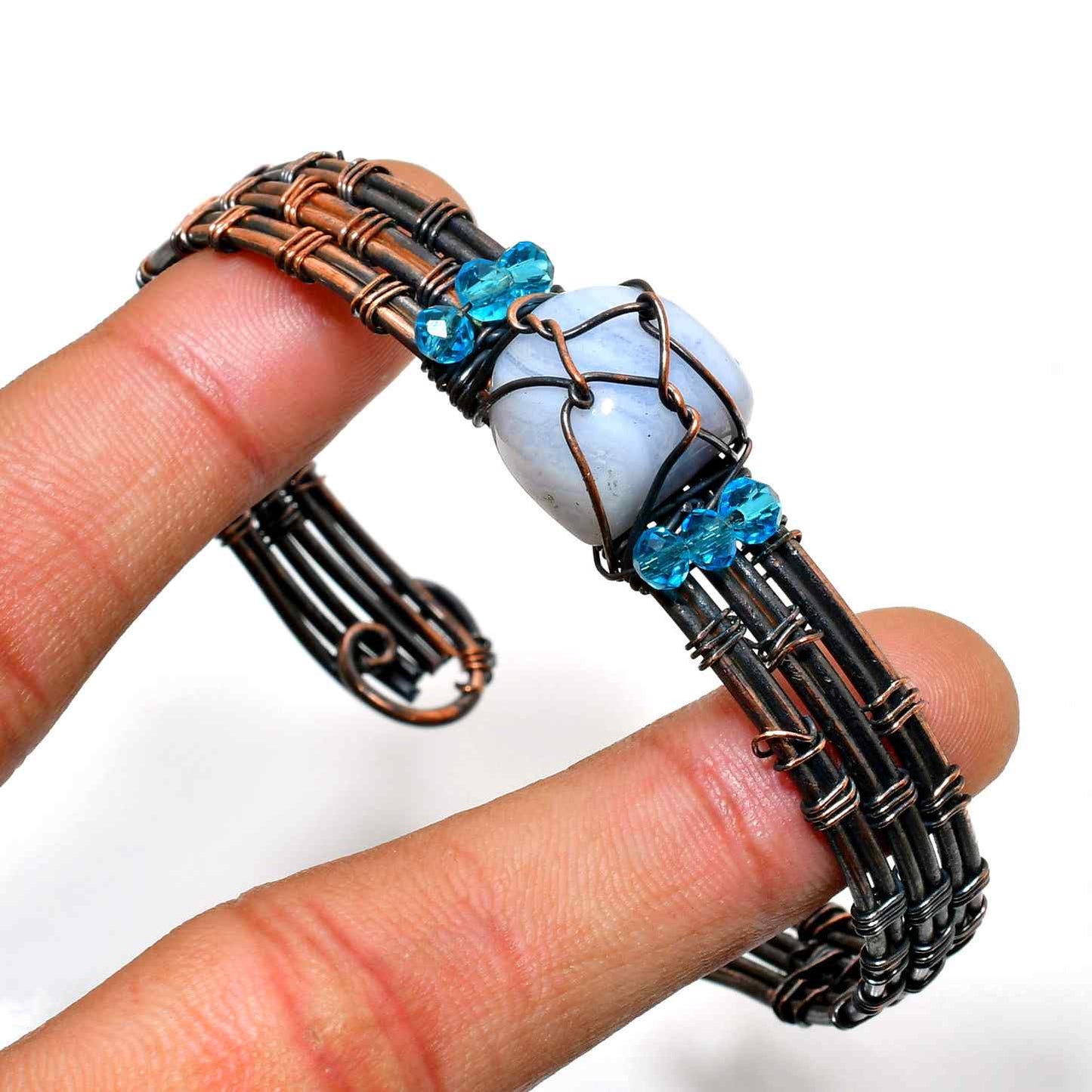 Azure Serenity – Copper & Turquoise Wire Bracelet