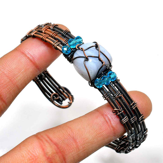 Azure Serenity – Copper & Turquoise Wire Bracelet