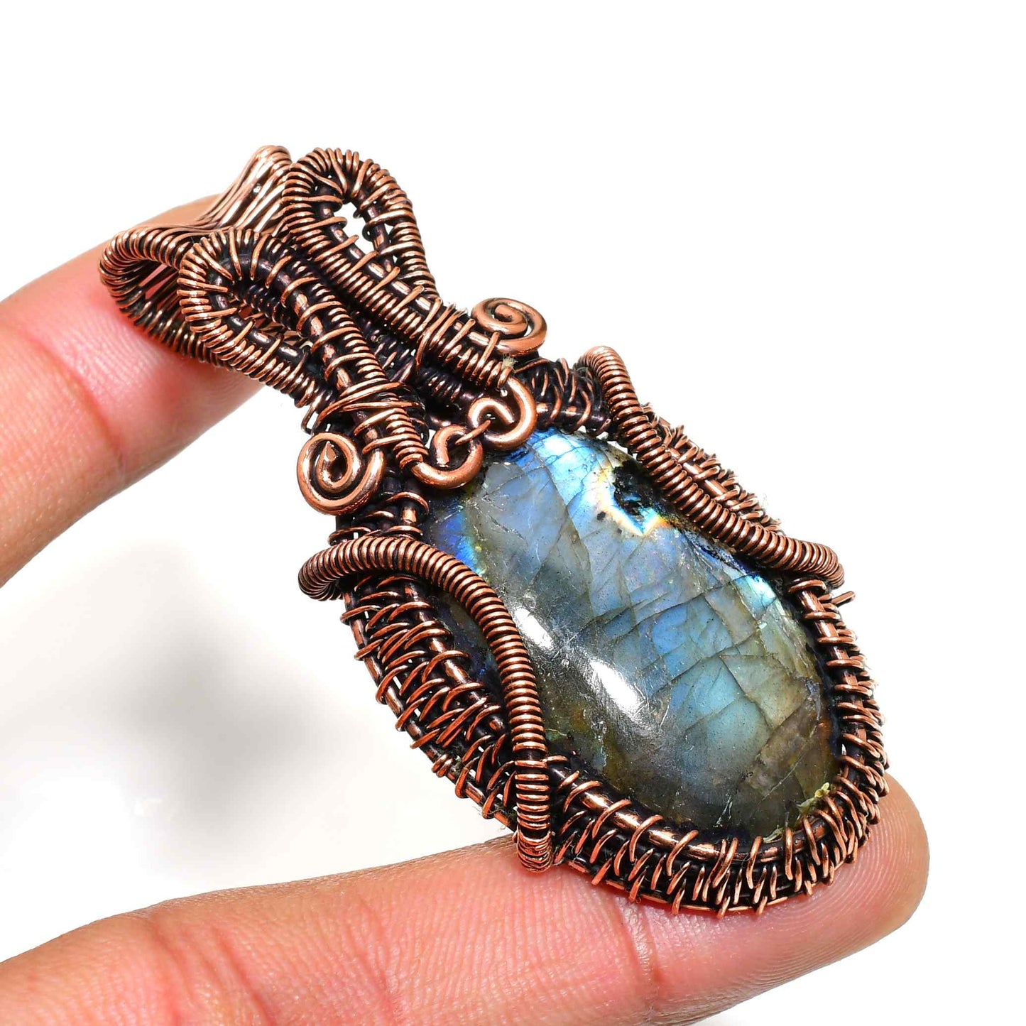 Aurora Shield – Labradorite Copper Pendant