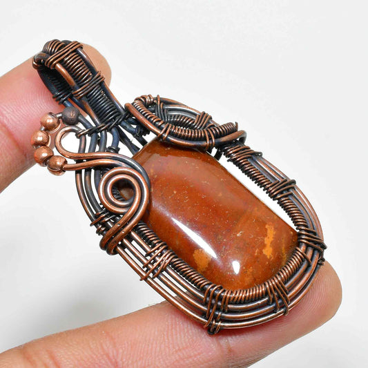 Ember’s Embrace – Carnelian Copper Pendant
