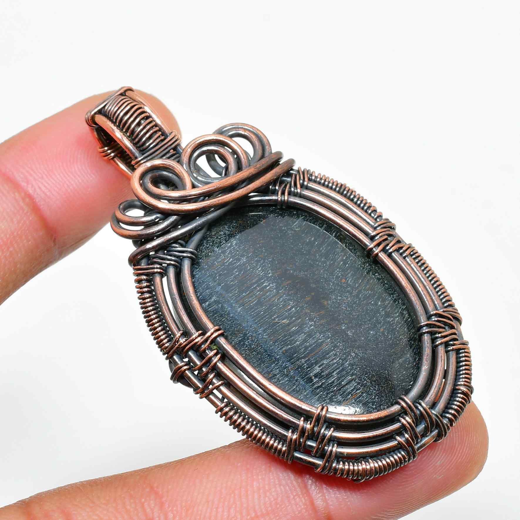 Ebon Aura – Copper-Wrapped Black Stone Pendant