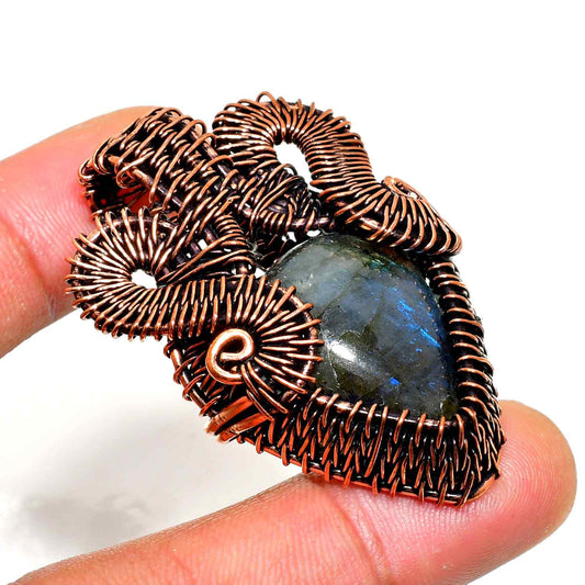 Mystic Aurora – Labradorite Copper Pendant