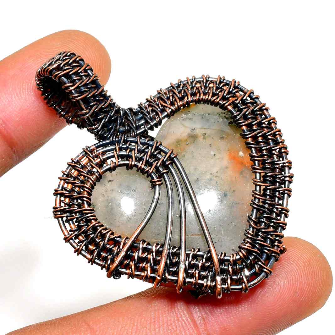 Heart’s Embrace – Copper Gemstone Pendant