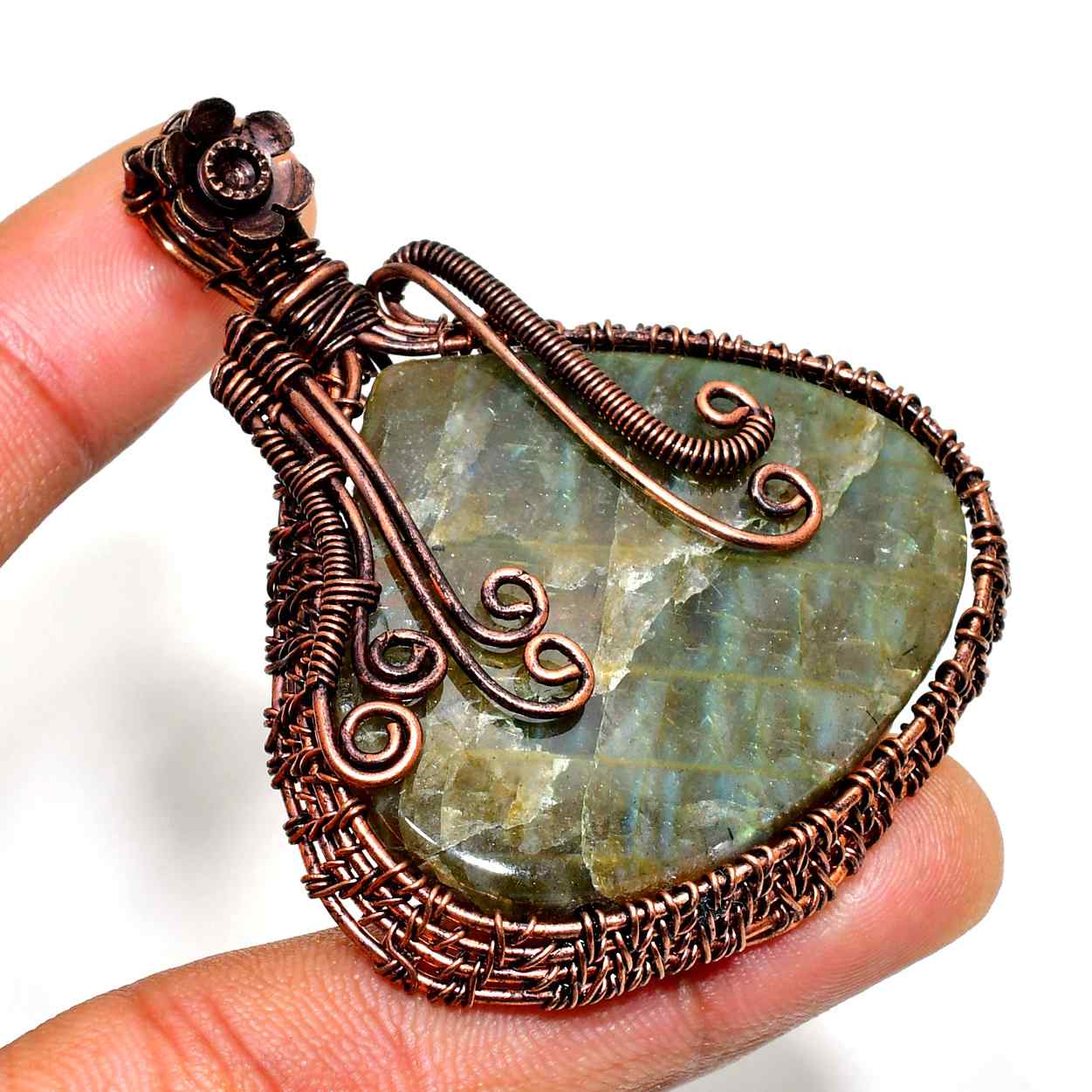 Ember’s Veil – Labradorite Copper Pendant