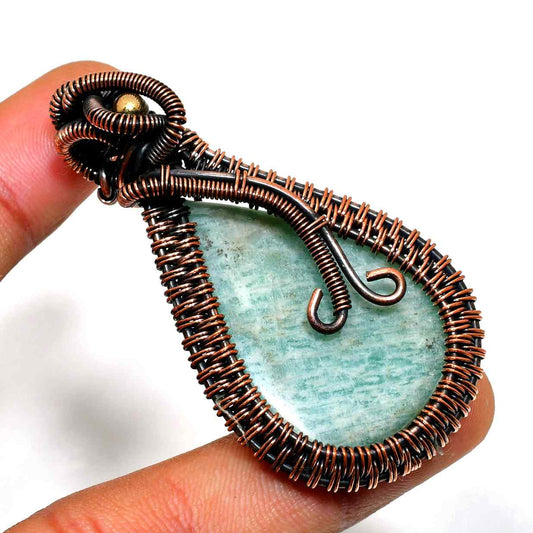 Harmony’s Embrace – Amazonite Copper Pendant