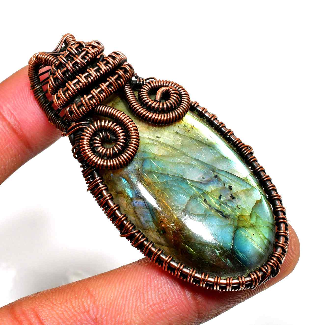 Celestial Embrace – Labradorite Copper Pendant