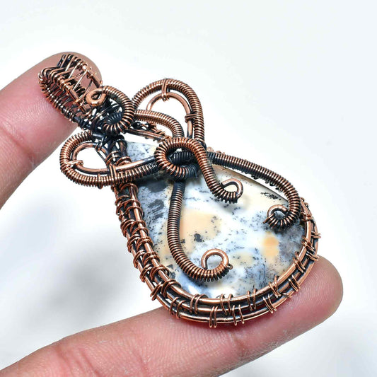 Ember’s Embrace – Agate & Copper Pendant