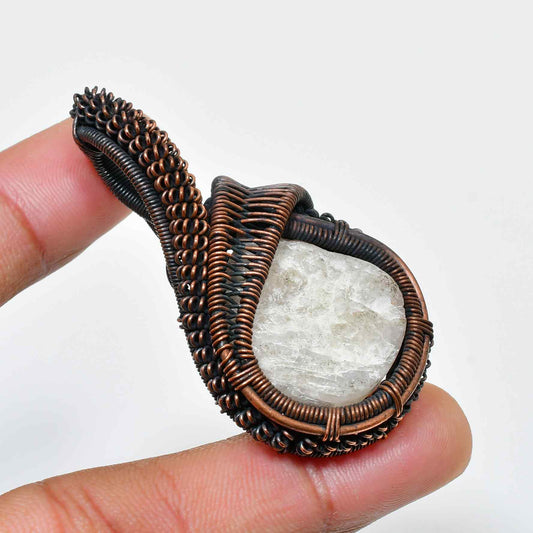 Glimmering Haven – Copper-Wrapped Quartz Pendant