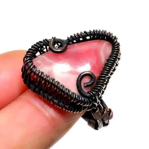 Amara’s Embrace – Rose Quartz Copper Ring