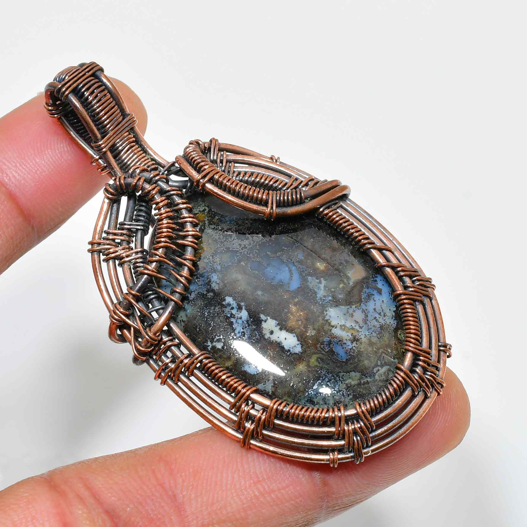 Tranquil Halo – Amethyst & Copper Pendant