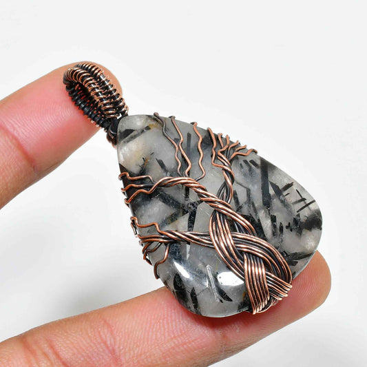 Ebon Shield – Black Tourmaline Copper Pendant