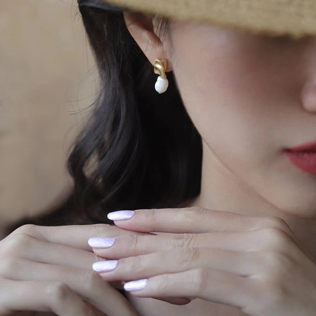 Perrie Pearl Earrings