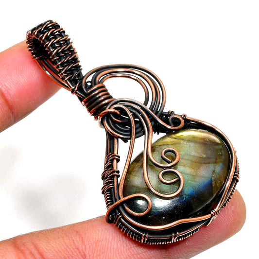 Aurora’s Veil – Labradorite Copper Pendant