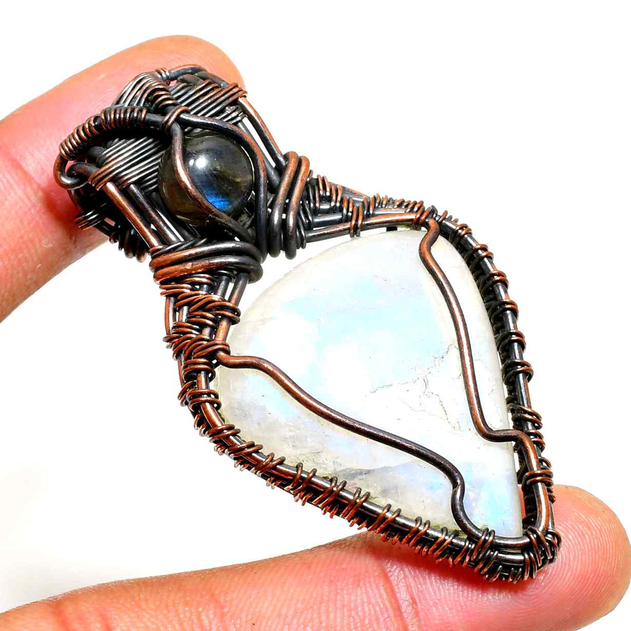 Moonlit Embrace – Moonstone Copper Pendant
