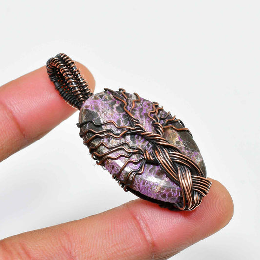 Ezra’s Veil – Mystic Amethyst Copper Pendant