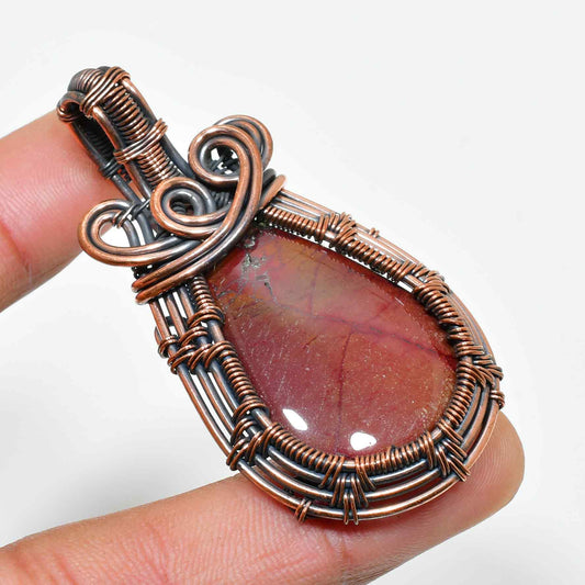 Amara’s Embrace – Rose Quartz Copper Pendant