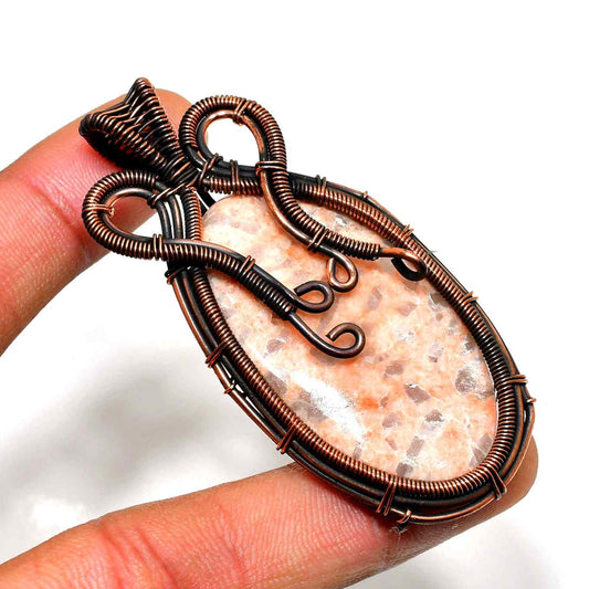 Starlight Harmony – Copper-Wrapped Crystal Pendant