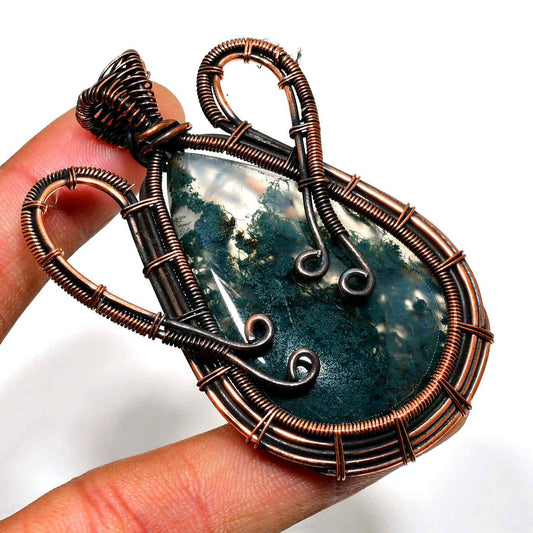 Forest’s Embrace – Moss Agate Copper Pendant