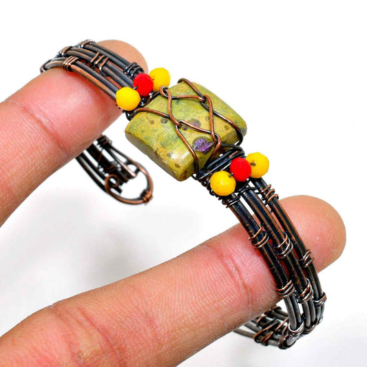 Ember’s Embrace – Copper & Natural Stone Cuff